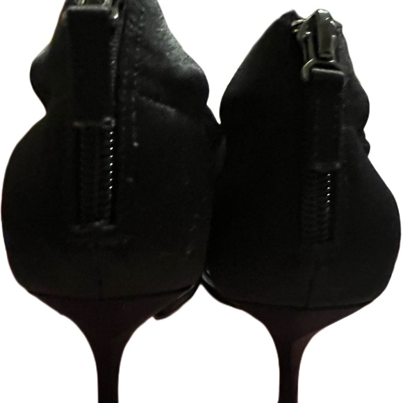 Nina Glam Formal Party Event Garcia Black Luster Satin Embellished Heels Sz 7.5 - Picture 10 of 10